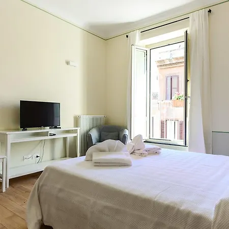 Bright And Comfy 3 Bedroom In Monti *